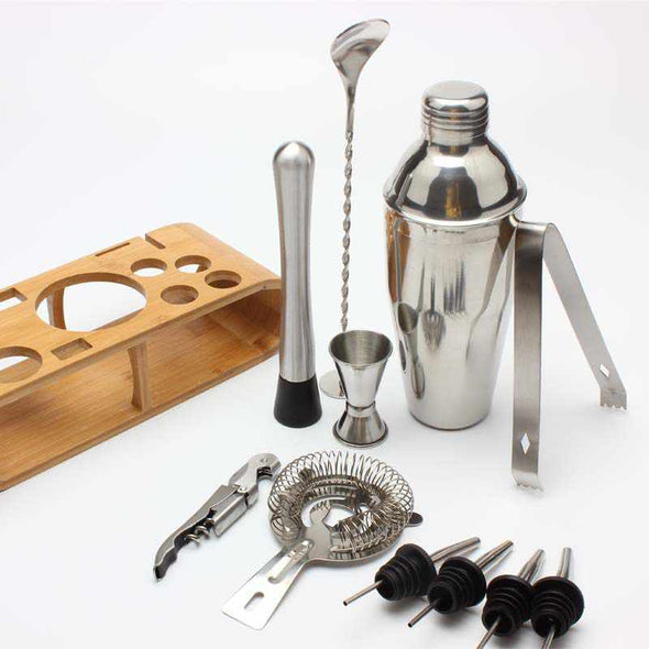 Cocktail shaker set