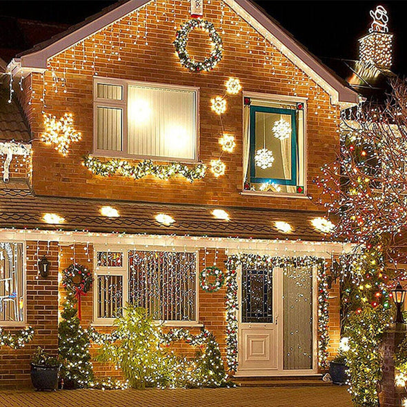 9 Ft Pre-Lit Indoor Outdoor Christmas Garland with LED Lights