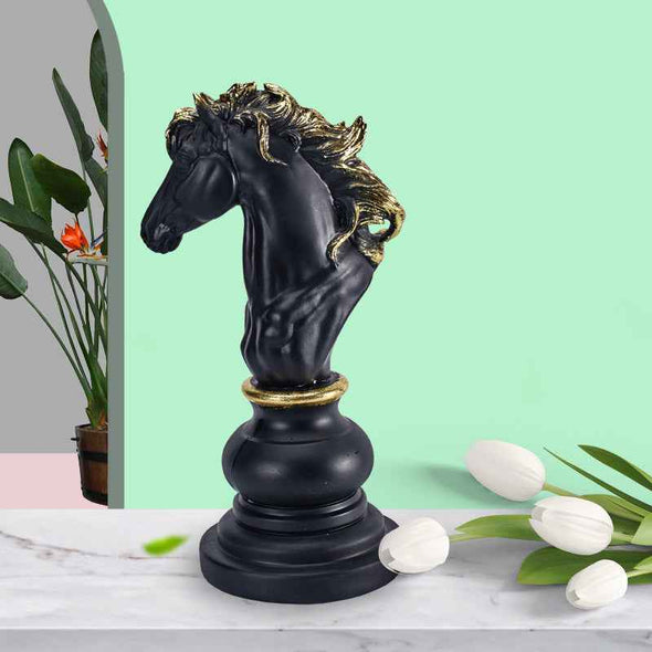Resin Retro International Chess Figurine - Aroflit