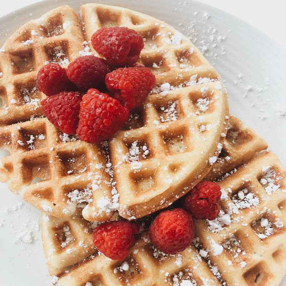 Round Waffle Maker - Best Belgian Classic Waffle Machine with 5 - Setting Browning Control - Aroflit